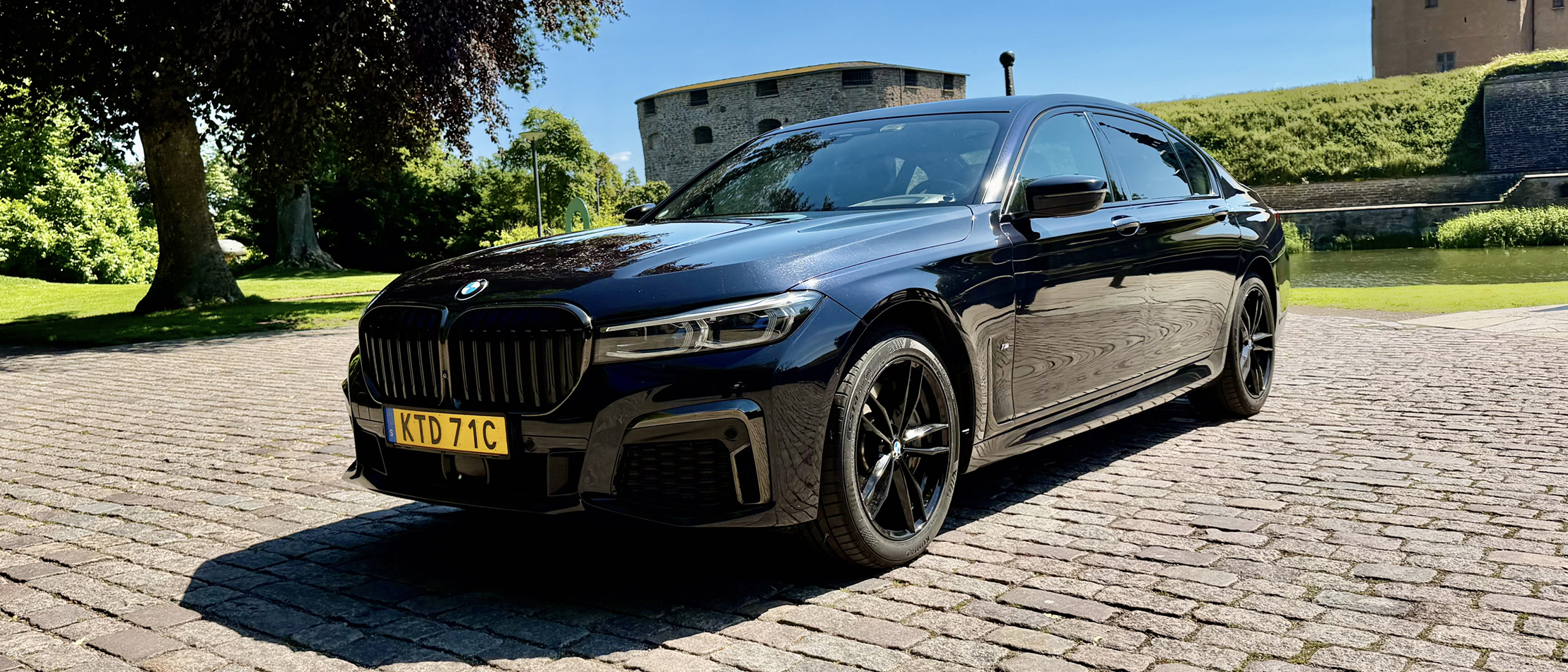 bmw_slottet_2218