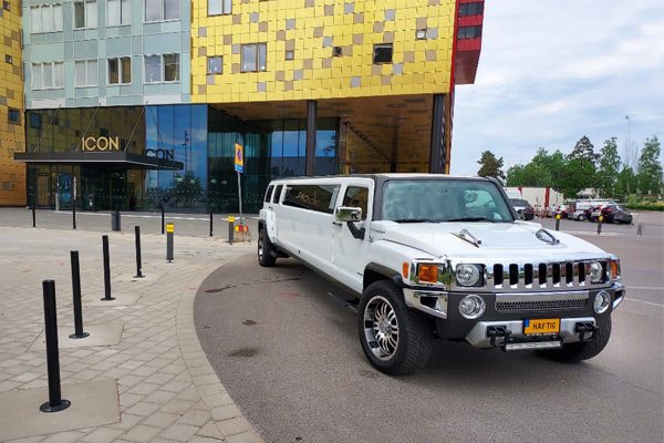 Hummer H3 limousine