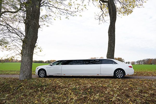 Lincoln Continental Limousine